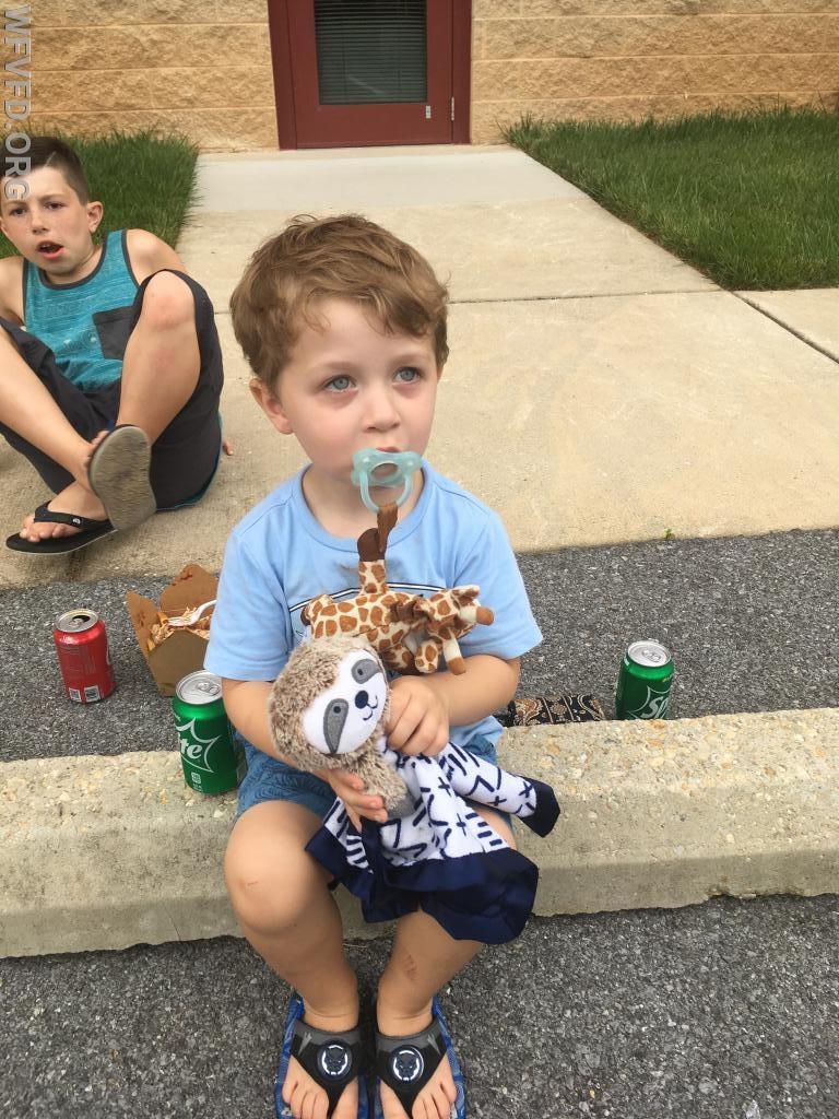 Stuffed sloth reunited with its owner!