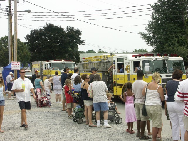 Howard County - Lisbon Volunteer Fire Company - Engine 41, Engine 43 participates in parade.