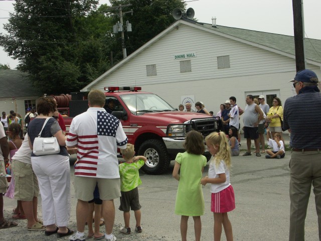 Montgomery County - Hillendale Volunteer Fire Department - Brush Truck - participates in parade.