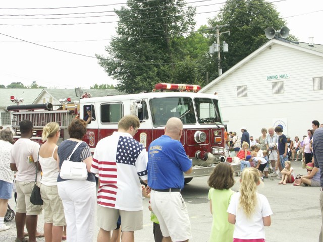 Montgomery County - Hillendale Volunteer Fire Department - Fire Engine - participates in parade.